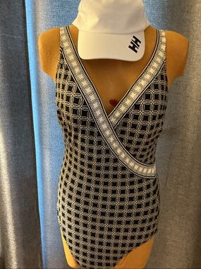 Gottex Black and White Geometric One-Piece Swimsuit
